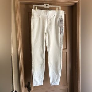 White Liverpool Skinny Jeans Pull On Size 8 New Never Been Worn